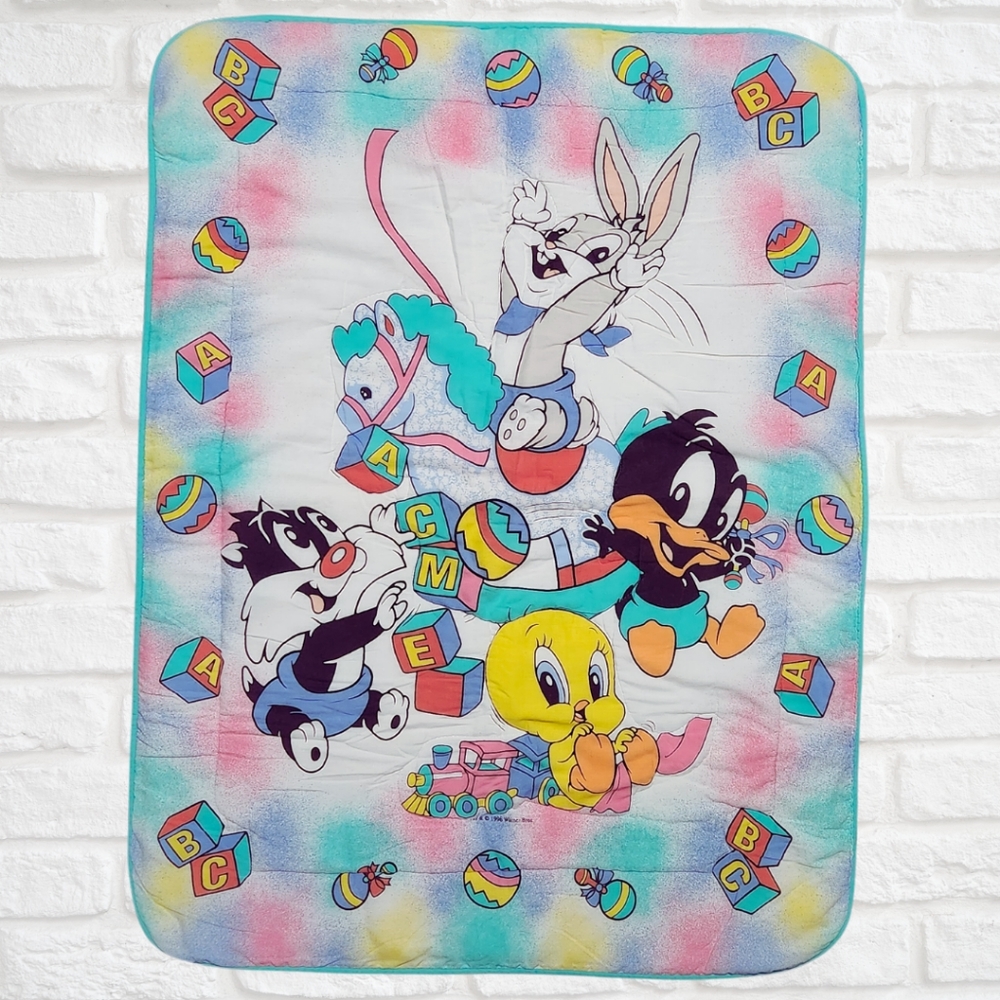 Vintage 1996 Baby Looney Tunes Crib Comforter Blanket Bugs Tweety Daffy 42x32